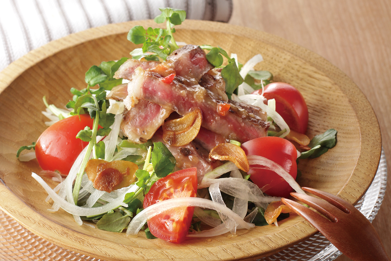 牛肉のごちそうサラダの画像