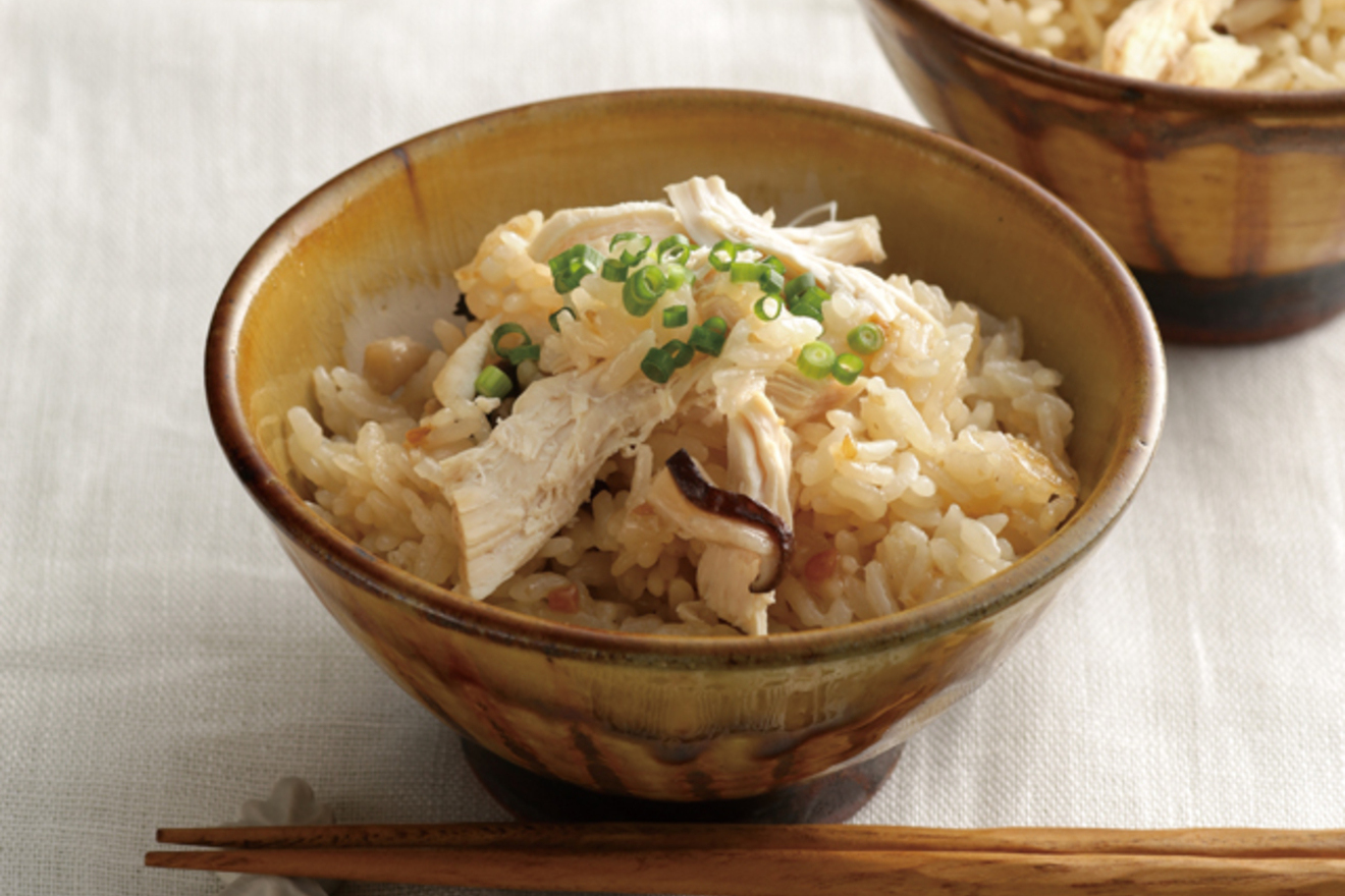 鶏むね肉ときのこの炊き込みごはんの画像