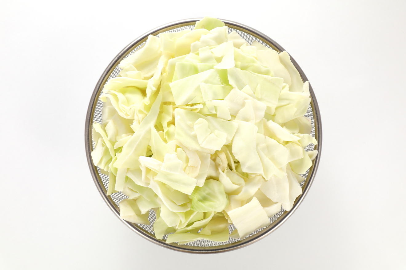 切ったキャベツの画像