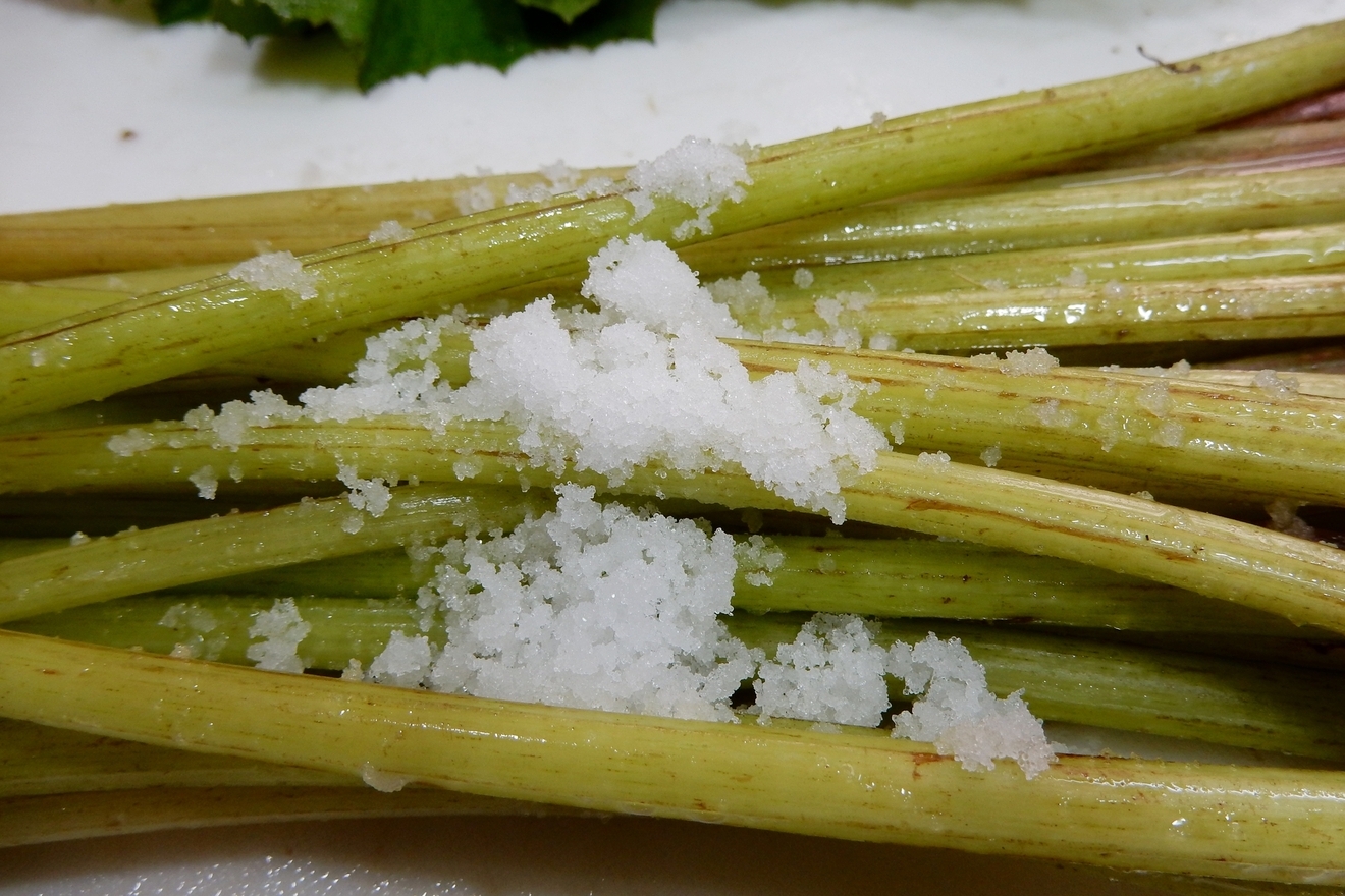 ふきの下処理の画像