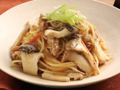 【ピエトロ×HOKTO コラボレシピ】きのこと豚肉のごま醤油ガーリックスパゲティ