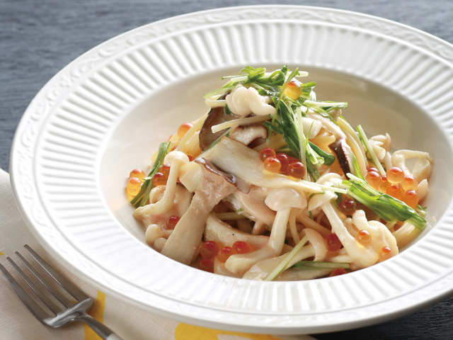 【ピエトロ×HOKTO コラボレシピ】きのこと水菜のたらこパスタ
