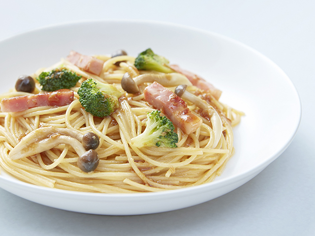 ベーコンときのこのごま醤油パスタ