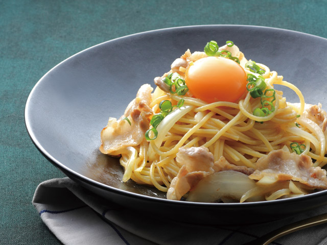 豚肉とたまごのスタミナパスタ