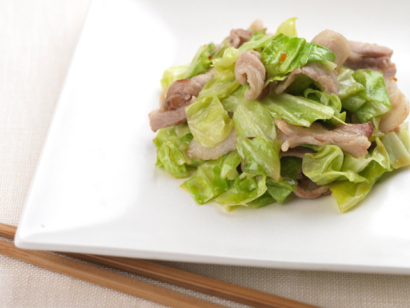 春キャベツと豚肉の炒め物